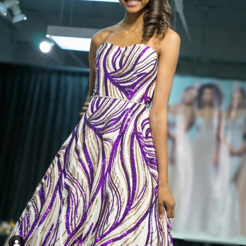 Zoey Gray ballgown